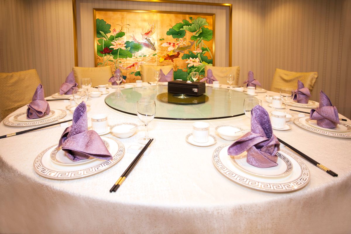 Capitol Hotel Dubai - Food, Drinks, Restaurants, Bars